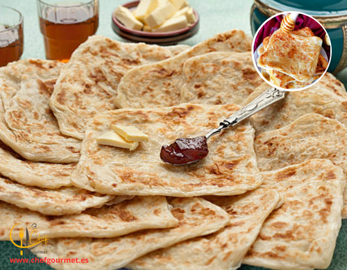 Msemen marroquí con miel, un delicioso postre típico