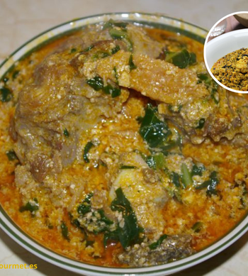 Sopa Egusi de Nigeria con semillas de melón molidas, espinacas frescas y carne de cordero.